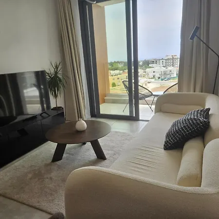 Sea View Penthouse Universal Residences Апартаменты Пафос